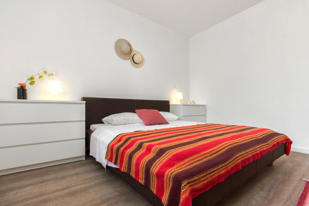Apartmani Olivette Šibenik Екстериор снимка